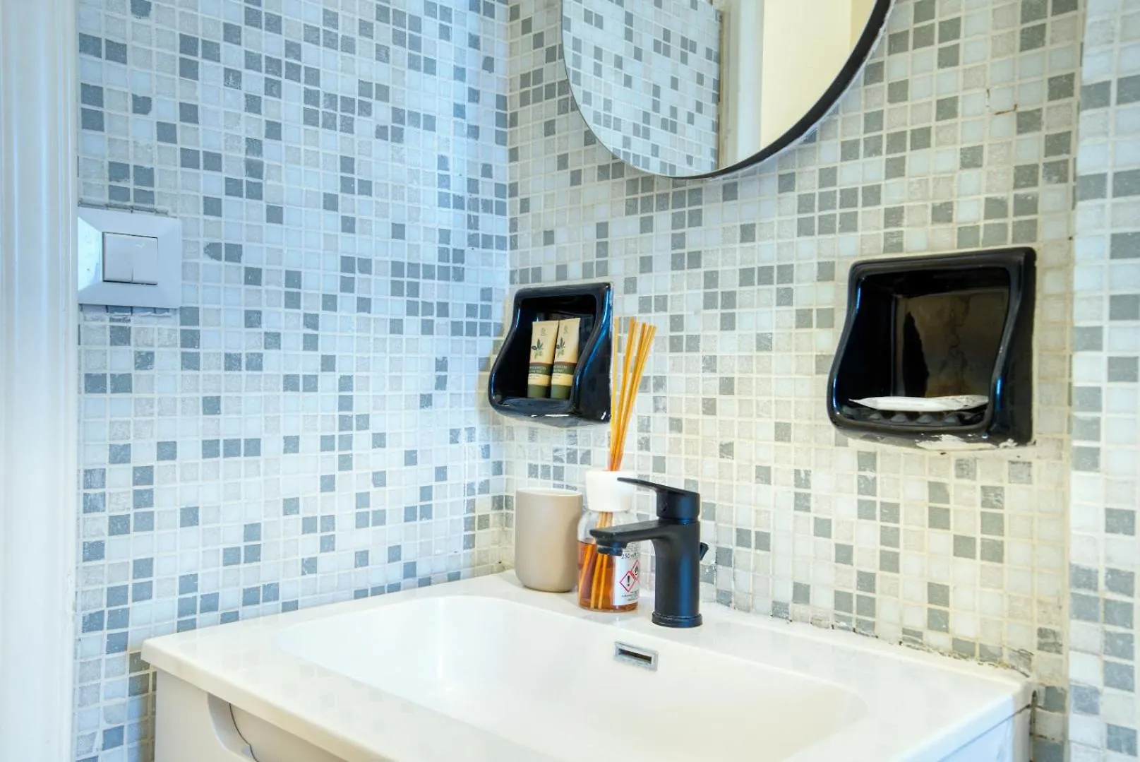 Italianflat - Elegant Suites With Balcony In Navigli Milán Itálie
