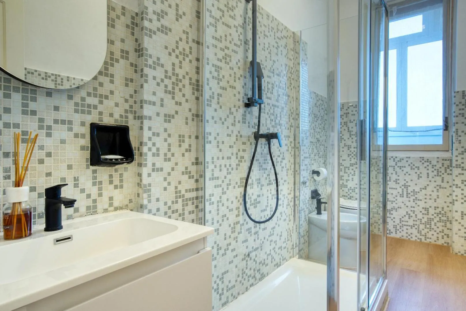 Italianflat - Elegant Suites With Balcony In Navigli Milán