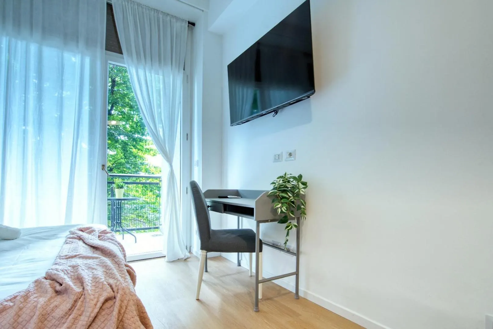 Italianflat - Elegant Suites With Balcony In Navigli Milán